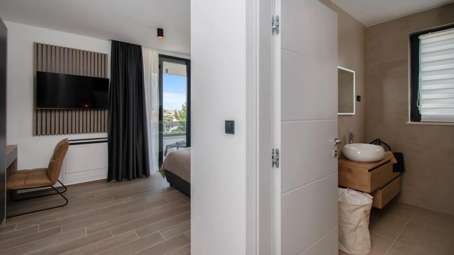 Villa Infinity Gem Mit Beheizbarem Pool In Medulin, Istrien