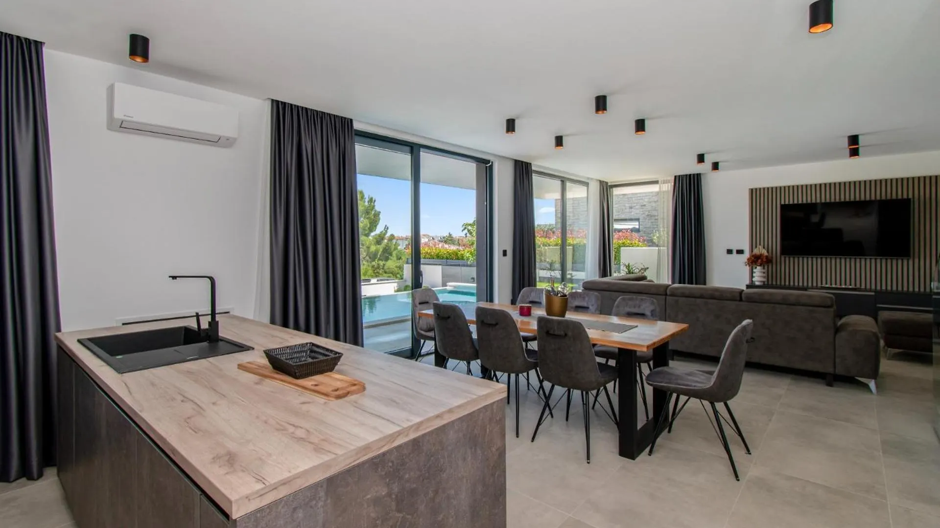Villa Infinity Gem Mit Beheizbarem Pool In Medulin, Istrien קרואטיה