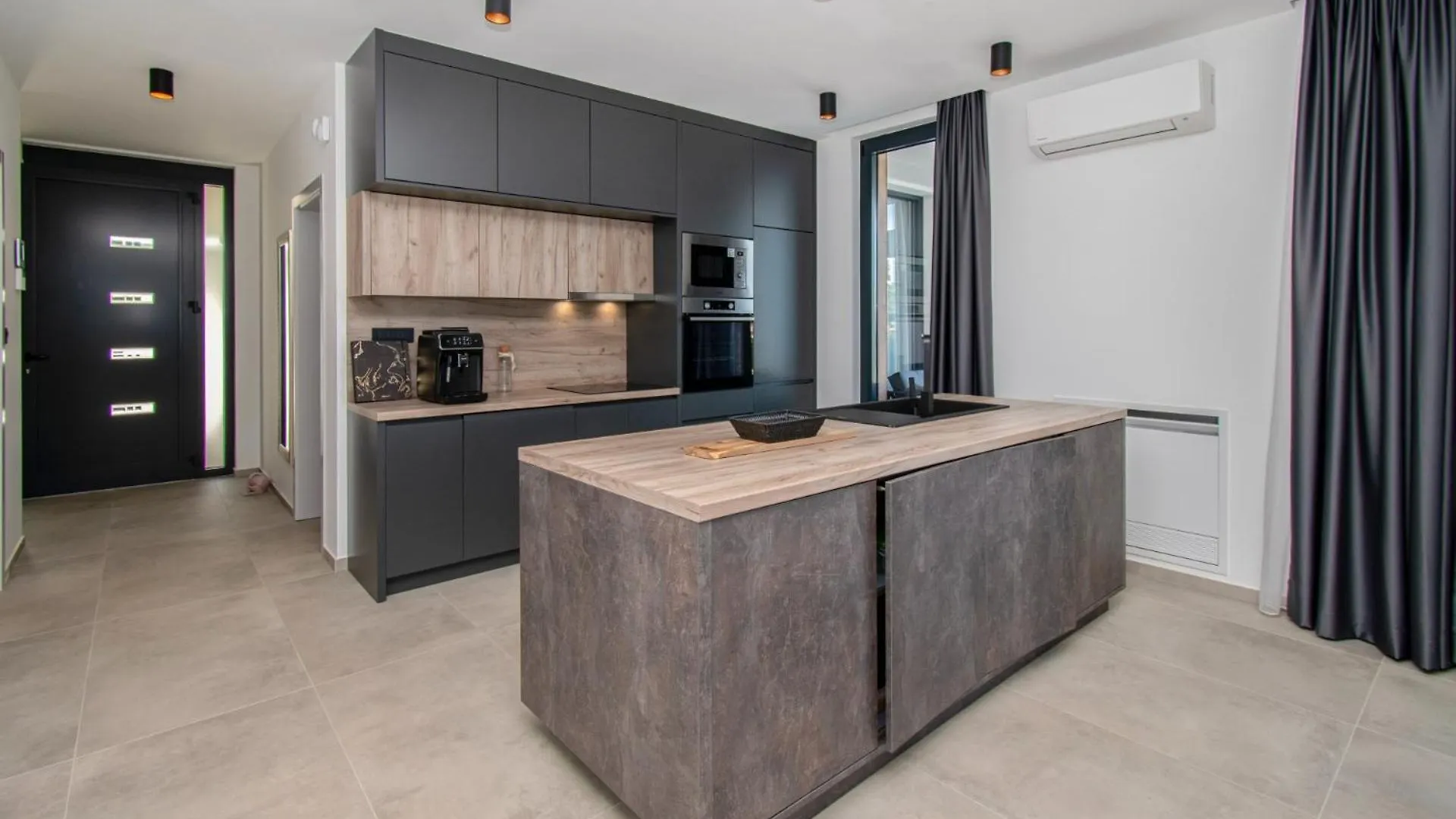 Villa Infinity Gem Mit Beheizbarem Pool In Medulin, Istrien  מדולין