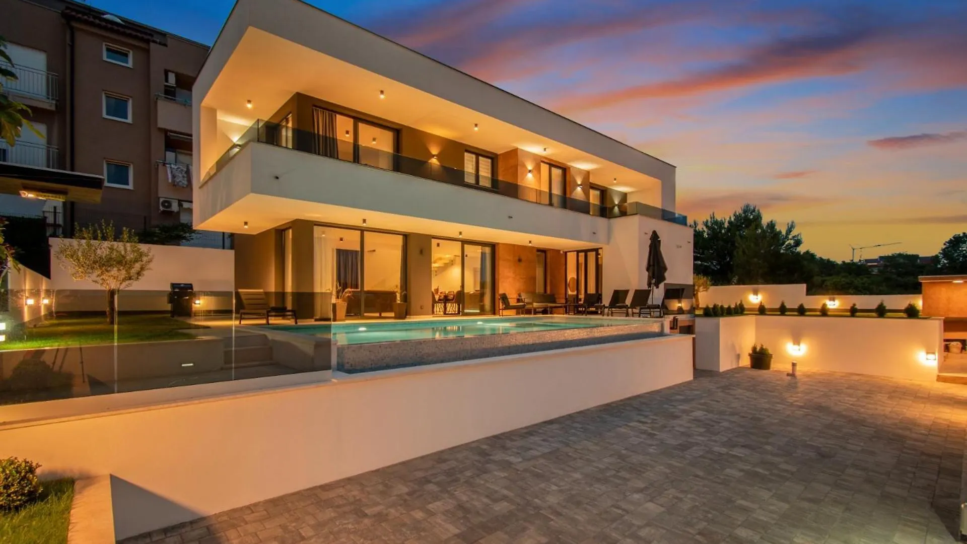 Villa Infinity Gem Mit Beheizbarem Pool In Medulin, Istrien  מדולין
